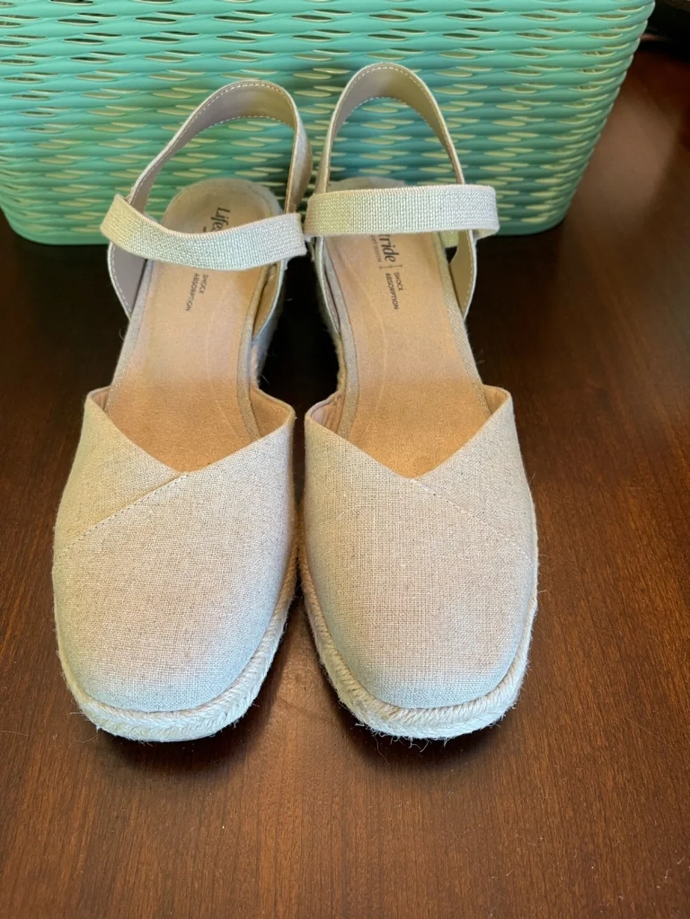NWOT LifeStride Pilar Women's Wedge Espadrille Shoes, Tan/Gold - SZ 10 - Picture 2 of 9